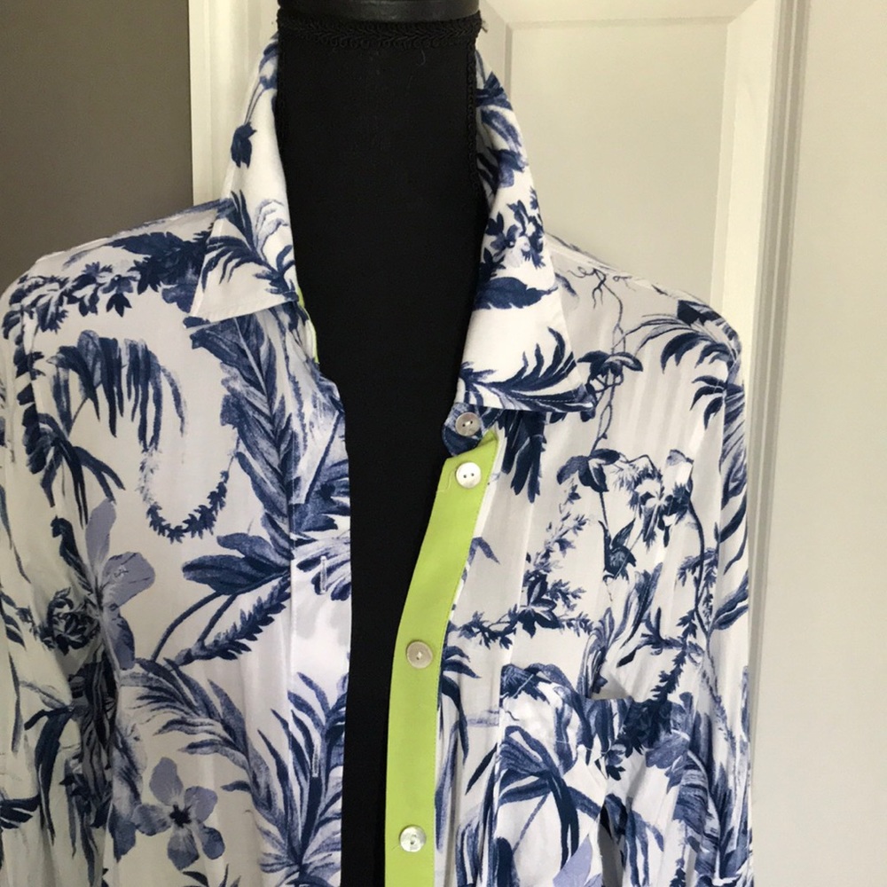 BLOUSE